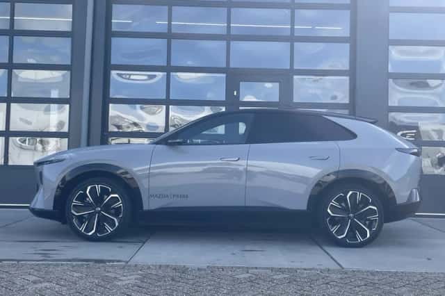 Mazda CX-6e (2026) thumbnail 5