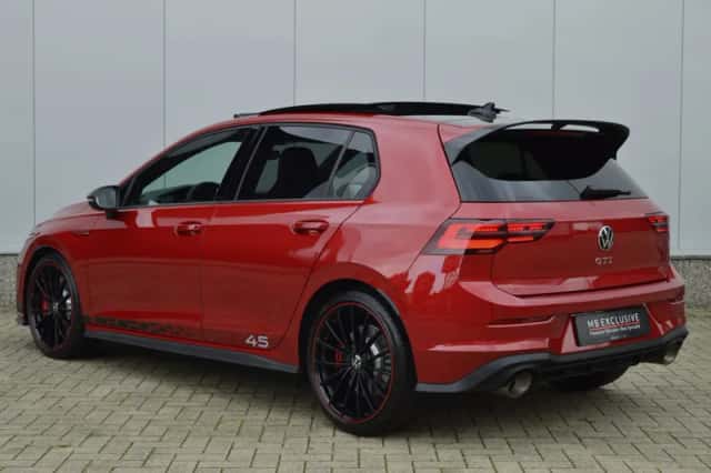 Volkswagen Golf (2021) thumbnail 4