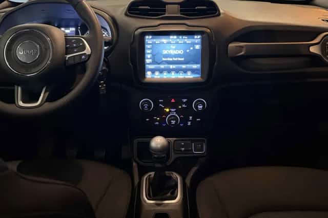 Jeep Renegade (2019) thumbnail 5