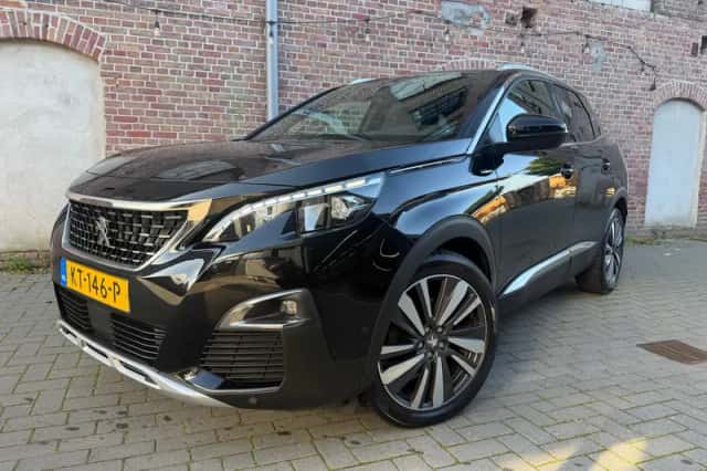 Peugeot 3008 (2016) thumbnail 1