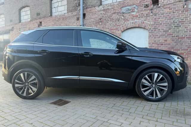 Peugeot 3008 (2016) thumbnail 5