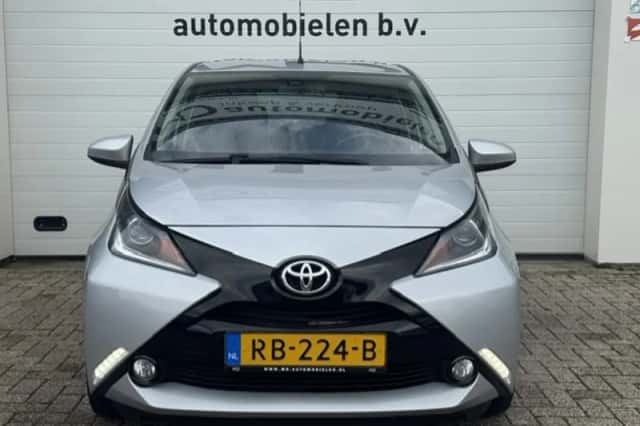 Toyota Aygo (2017) thumbnail 5