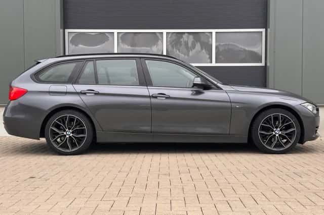 BMW 3-Serie (2013) thumbnail 6