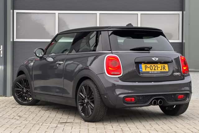 MINI Cooper S (2014) thumbnail 3