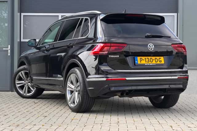 Volkswagen Tiguan (2017) thumbnail 3