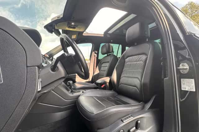 Volkswagen Tiguan (2017) thumbnail 4