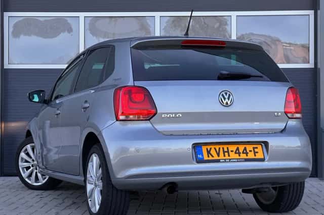Volkswagen Polo (2011) thumbnail 3