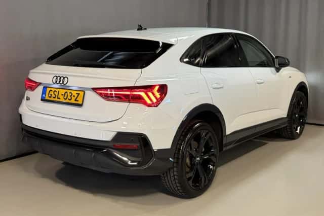 Audi Q3 Sportback (2023) thumbnail 2