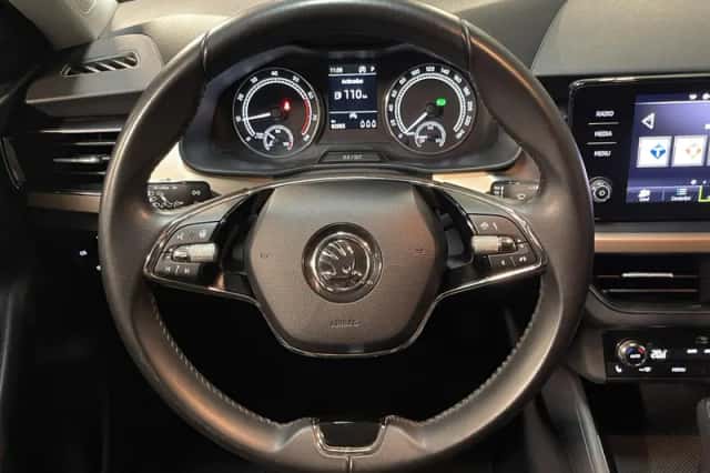 Škoda Kamiq (2023) thumbnail 5