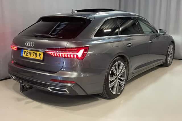 Audi A6 (2021) thumbnail 2