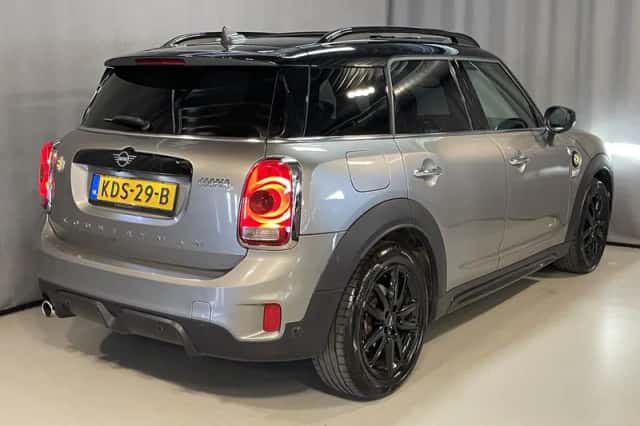 MINI Countryman (2019) thumbnail 2