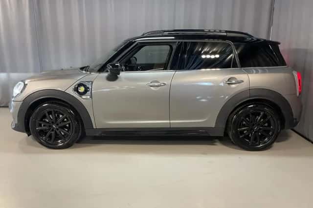 MINI Countryman (2019) thumbnail 4