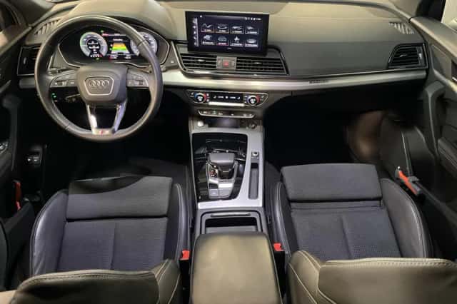 Audi Q5 (2022) thumbnail 3