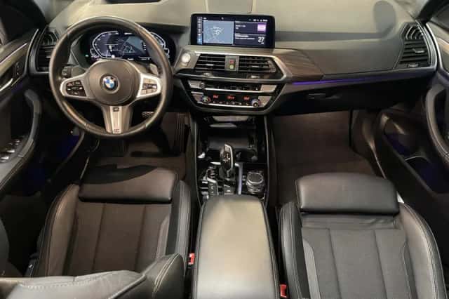 BMW X3 (2021) thumbnail 3
