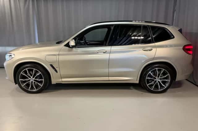BMW X3 (2020) thumbnail 4