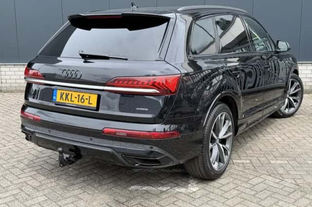 Audi Q7 (2020) thumbnail 2
