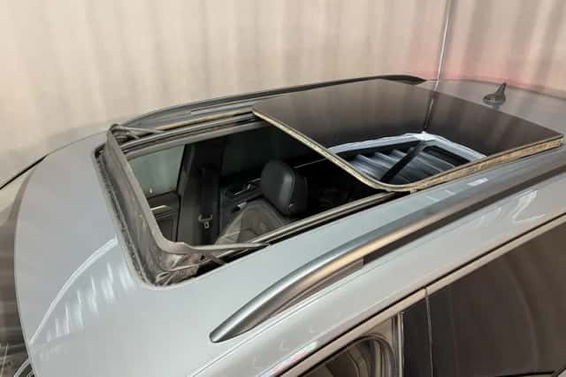 Volkswagen Tiguan (2021) thumbnail 4