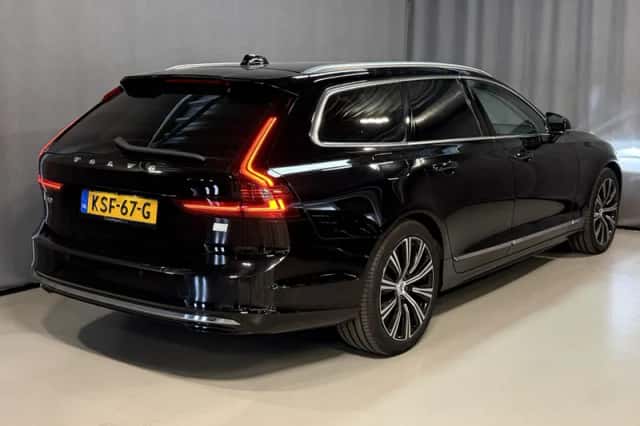 Volvo V90 (2023) thumbnail 2