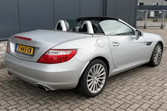 Mercedes-Benz SLK-Klasse (2015) thumbnail 2