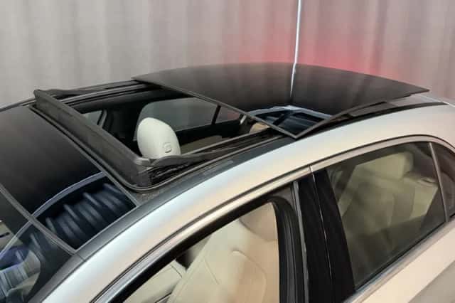 Mercedes-Benz A-Klasse (2021) thumbnail 4