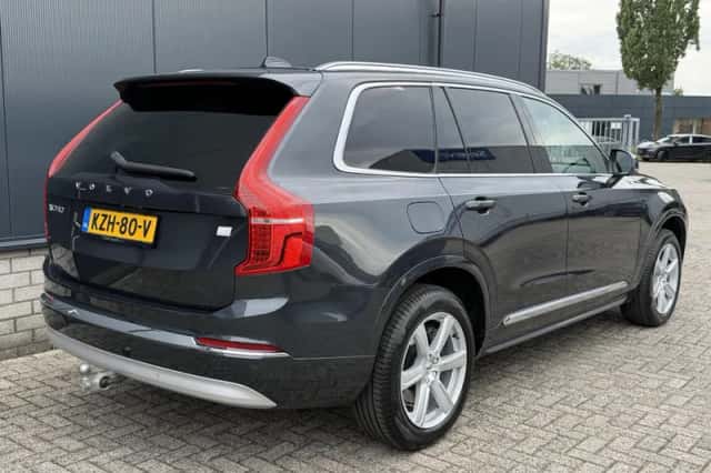 Volvo XC90 (2022) thumbnail 2