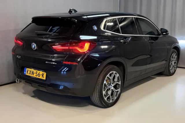 BMW X2 (2023) thumbnail 2
