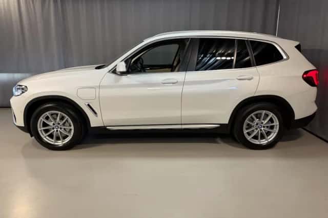 BMW X3 (2023) thumbnail 4