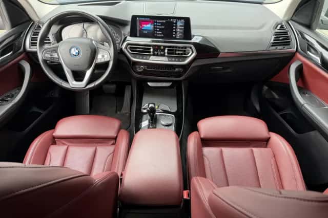 BMW X3 (2022) thumbnail 3