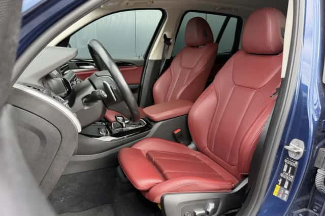 BMW X3 (2022) thumbnail 6