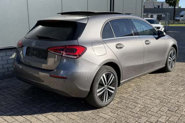 Mercedes-Benz A-Klasse (2023) thumbnail 2