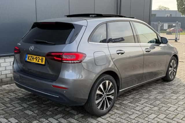 Mercedes-Benz B-Klasse (2023) thumbnail 2