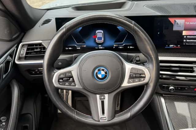 BMW i4 (2022) thumbnail 6