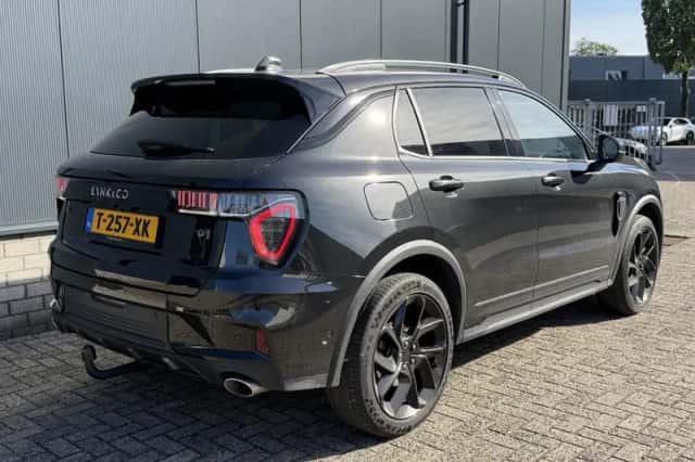 Lynk & Co 01 (2023) thumbnail 2