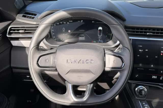Lynk & Co 01 (2023) thumbnail 5
