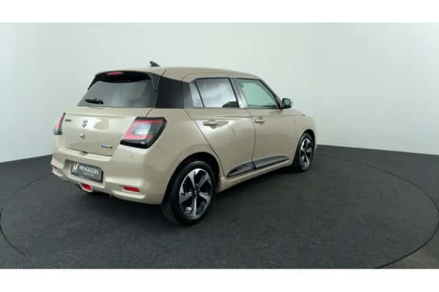Suzuki Swift (2025) thumbnail 5