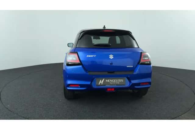 Suzuki Swift (2024) thumbnail 4