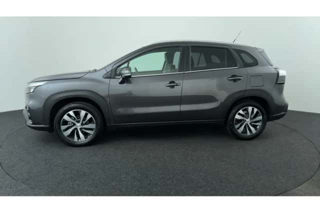 Suzuki S-Cross (2024) thumbnail 2