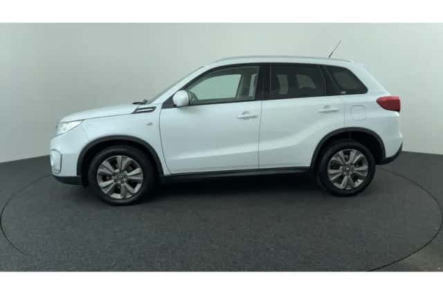 Suzuki Vitara (2019) thumbnail 2