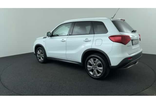 Suzuki Vitara (2019) thumbnail 3