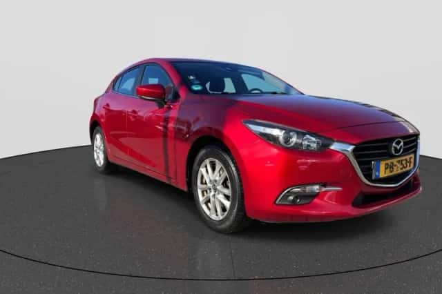 Mazda 3 (2017) thumbnail 2