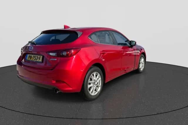 Mazda 3 (2017) thumbnail 5