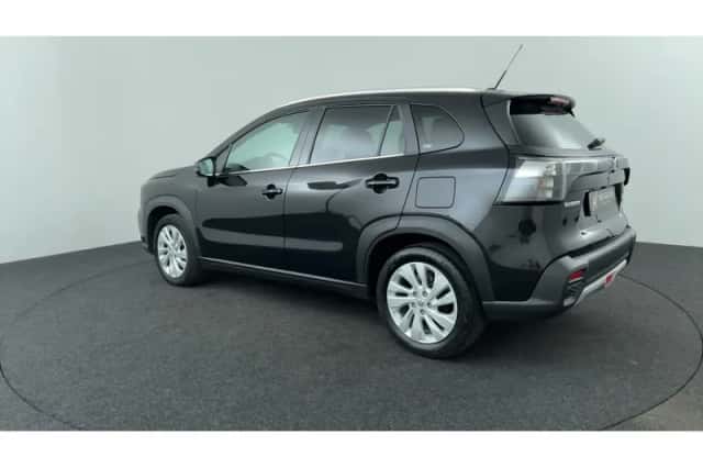 Suzuki S-Cross (2023) thumbnail 3