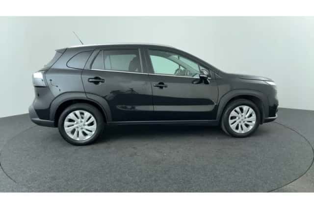 Suzuki S-Cross (2023) thumbnail 6