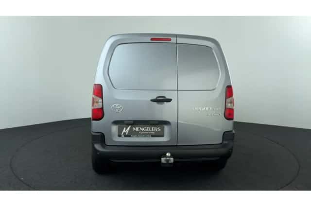 Toyota ProAce City (2025) thumbnail 4