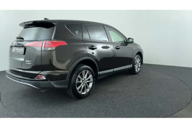 Toyota RAV4 (2017) thumbnail 5