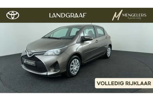 Toyota Yaris (2016) thumbnail 1