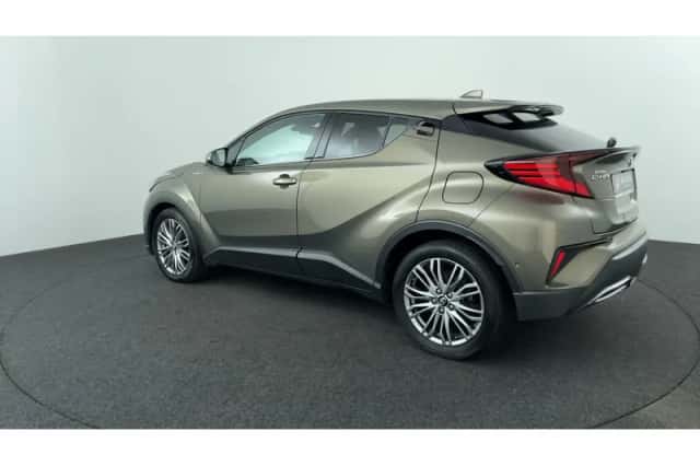Toyota C-HR (2021) thumbnail 3