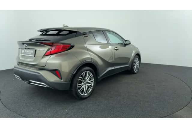 Toyota C-HR (2021) thumbnail 5