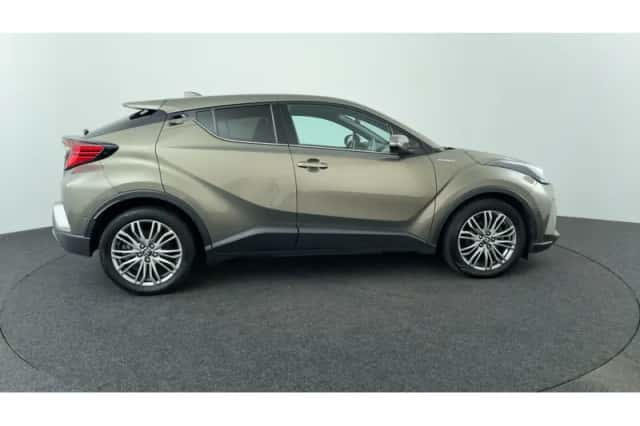 Toyota C-HR (2021) thumbnail 6