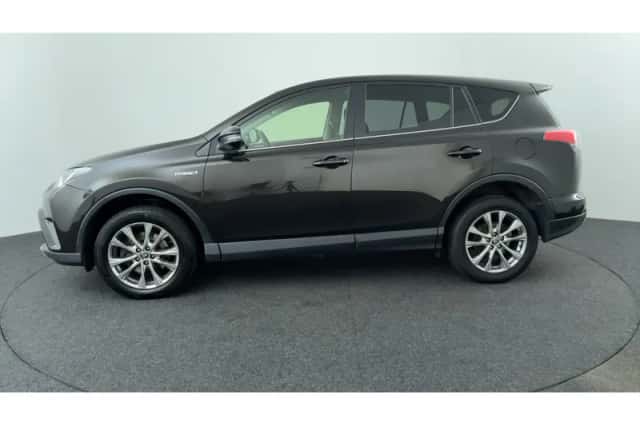 Toyota RAV4 (2016) thumbnail 2